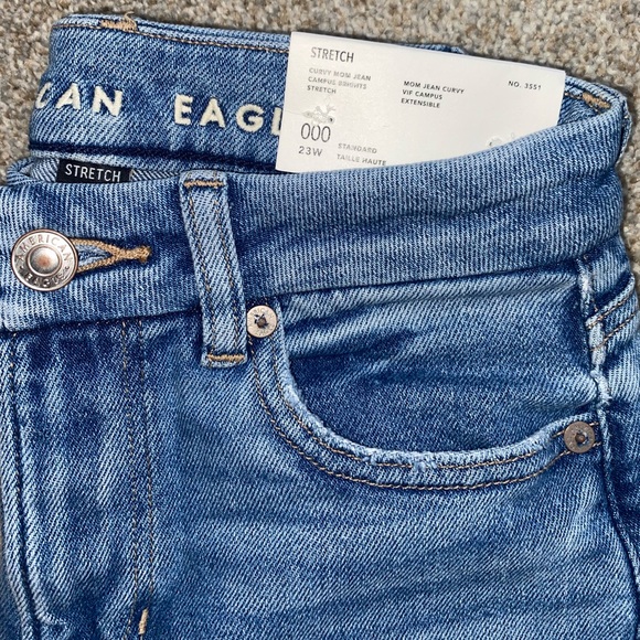 American Eagle High Waisted Curvy Mom Jeans - Picture 2 of 4